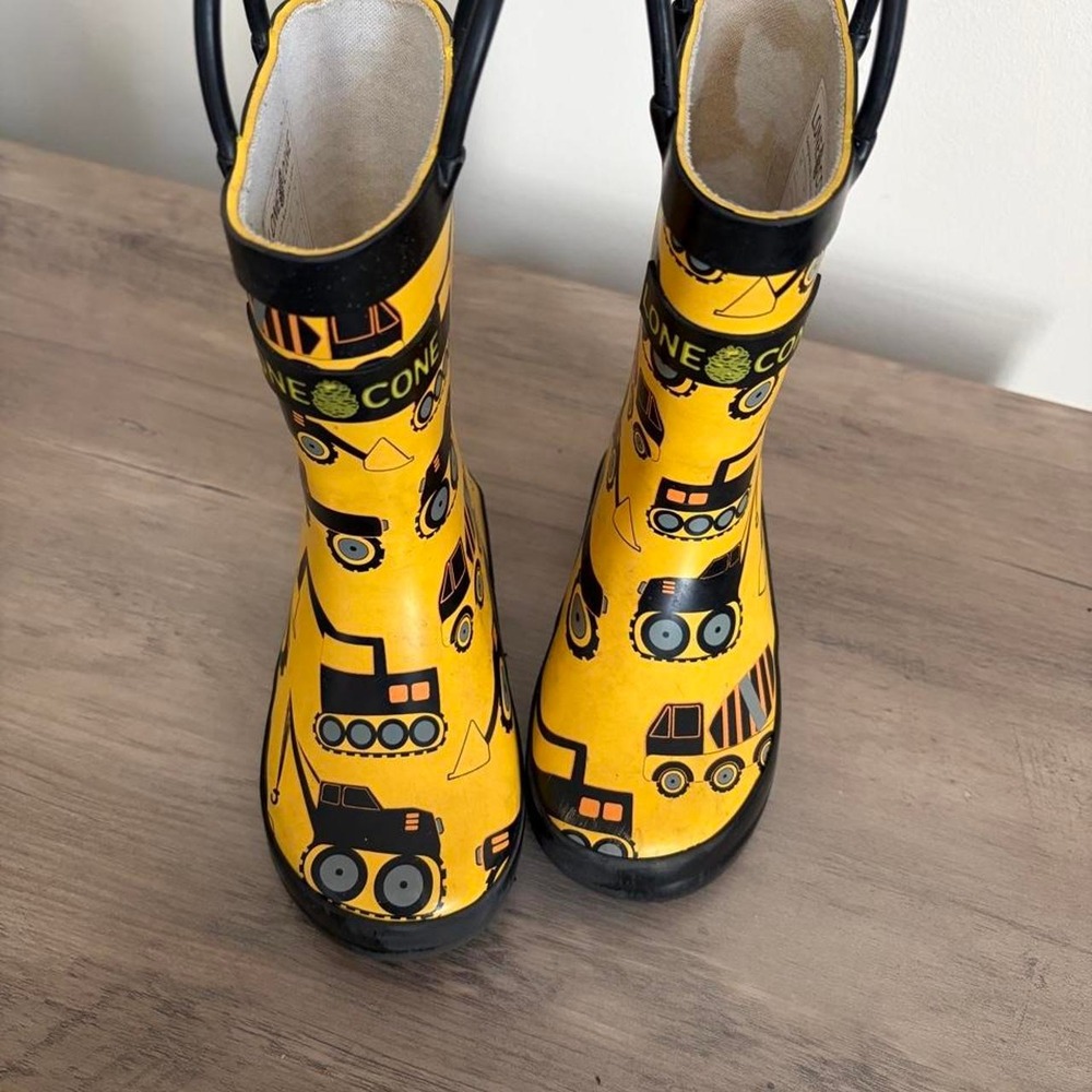 Lone Cone Kids Yellow Construction Vehicle Rubber Rain Boots Size 7 US